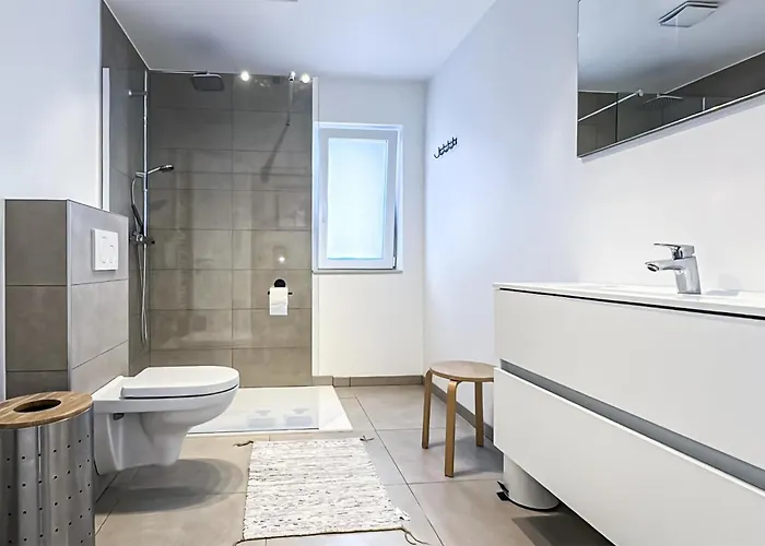 Vakantiehuis Stunning In With Sauna *